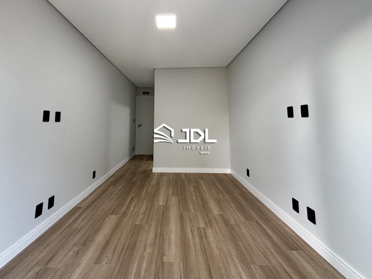 Casa à venda no bairro Água Verde: 