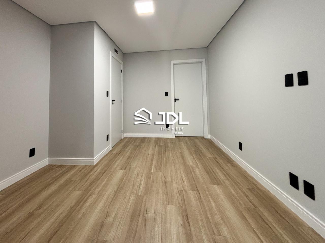 Casa à venda no bairro Água Verde: 