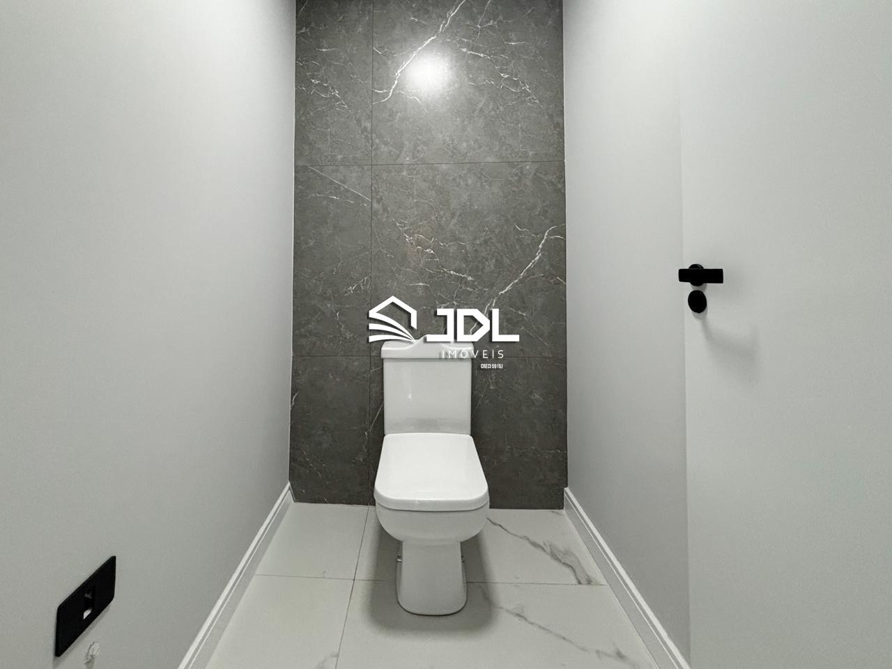 Casa à venda no bairro Água Verde: 