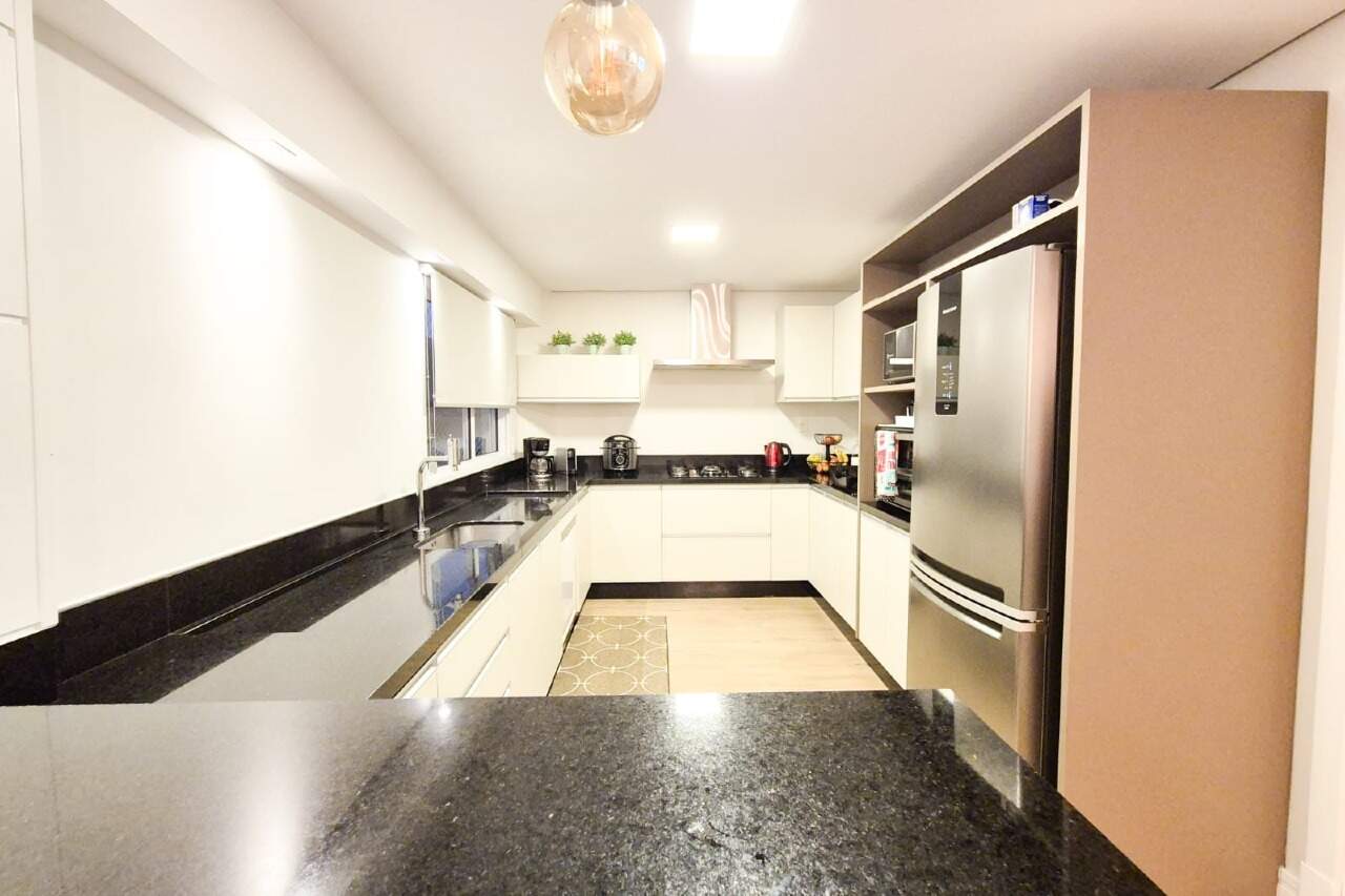 Apartamento à venda no bairro Velha: 