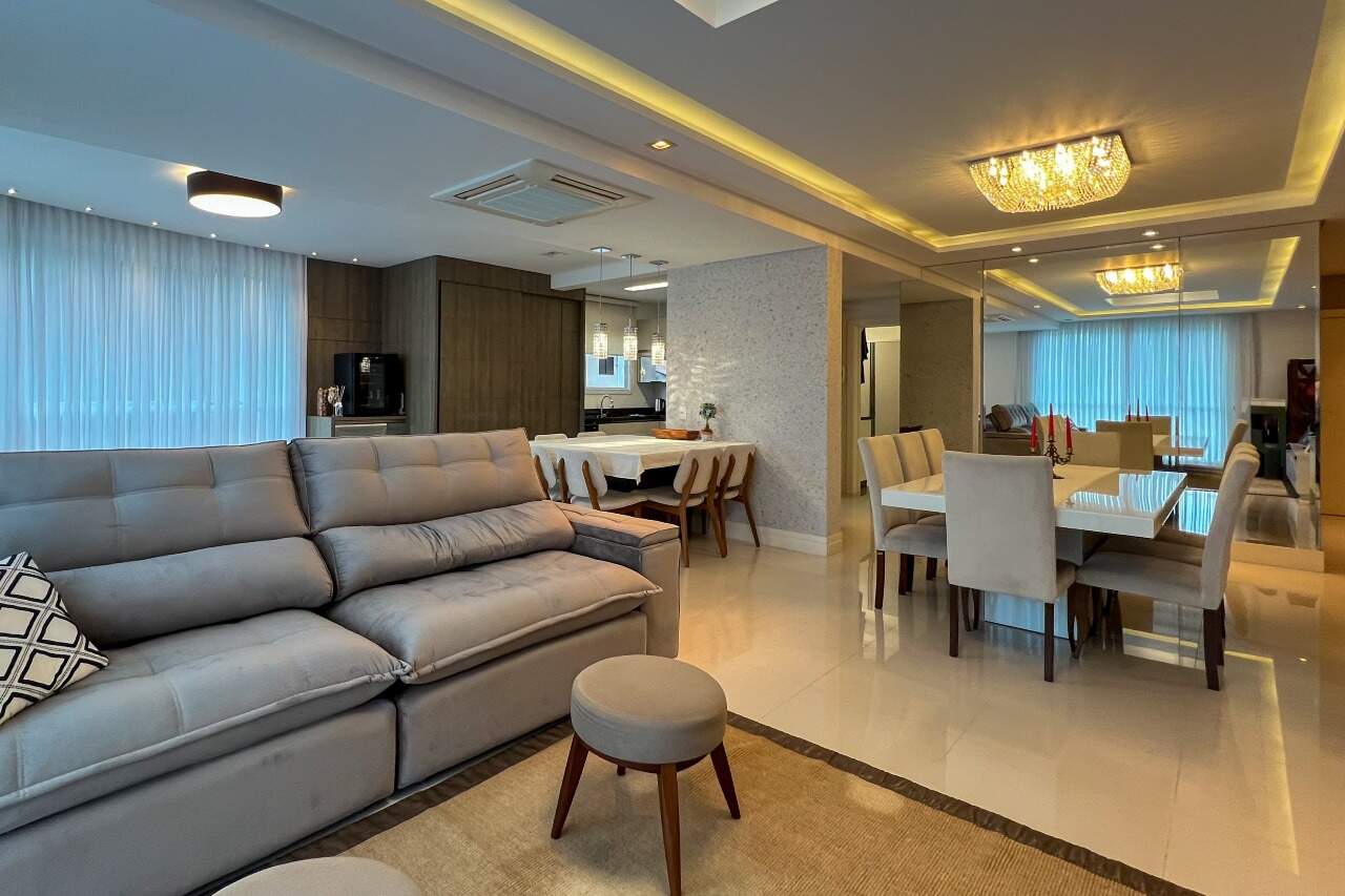 Apartamento à venda no bairro Vila Nova: 