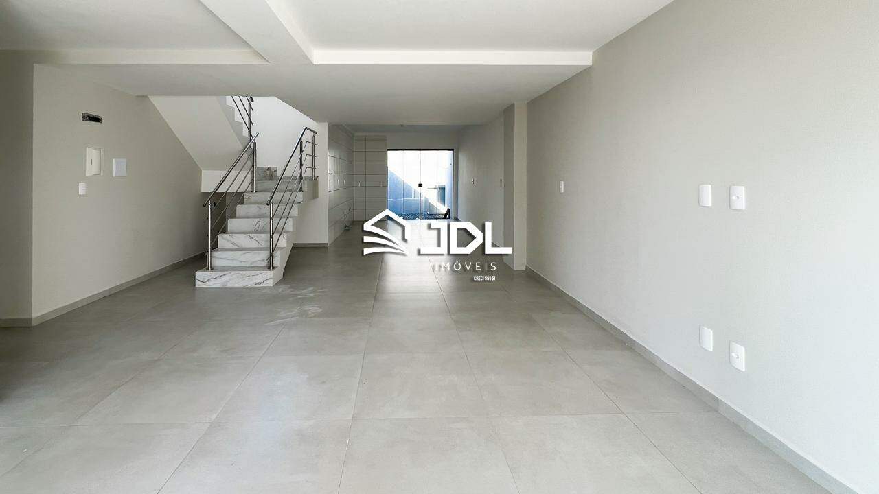 Casa à venda no bairro Escola Agrícola: 