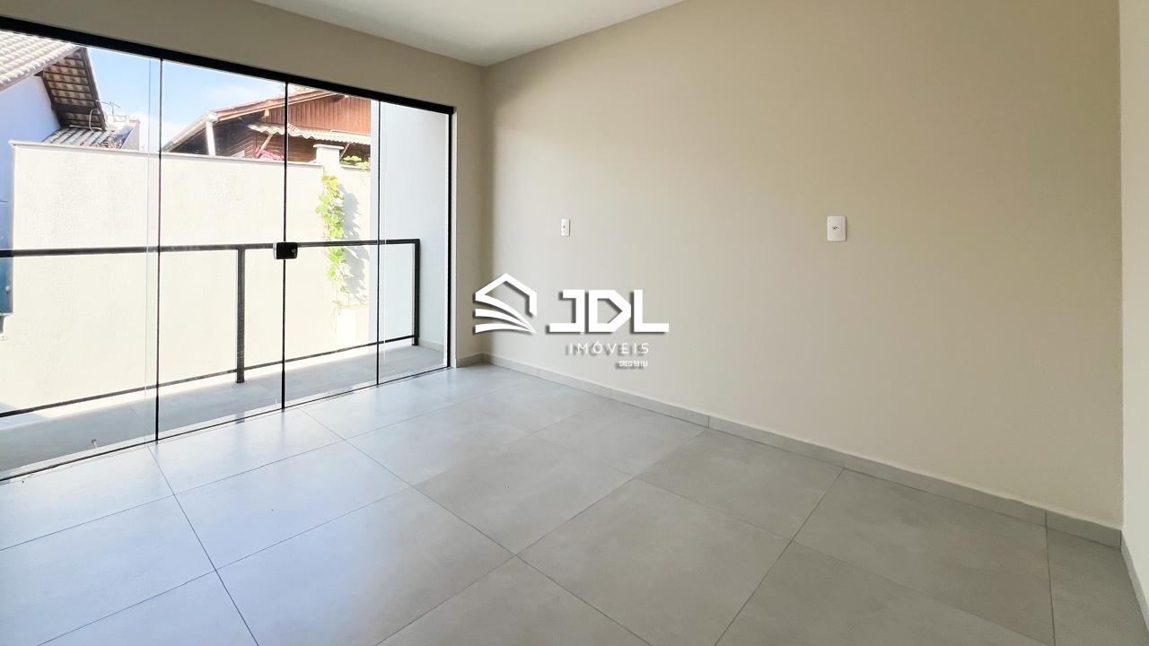 Casa à venda no bairro Escola Agrícola: 