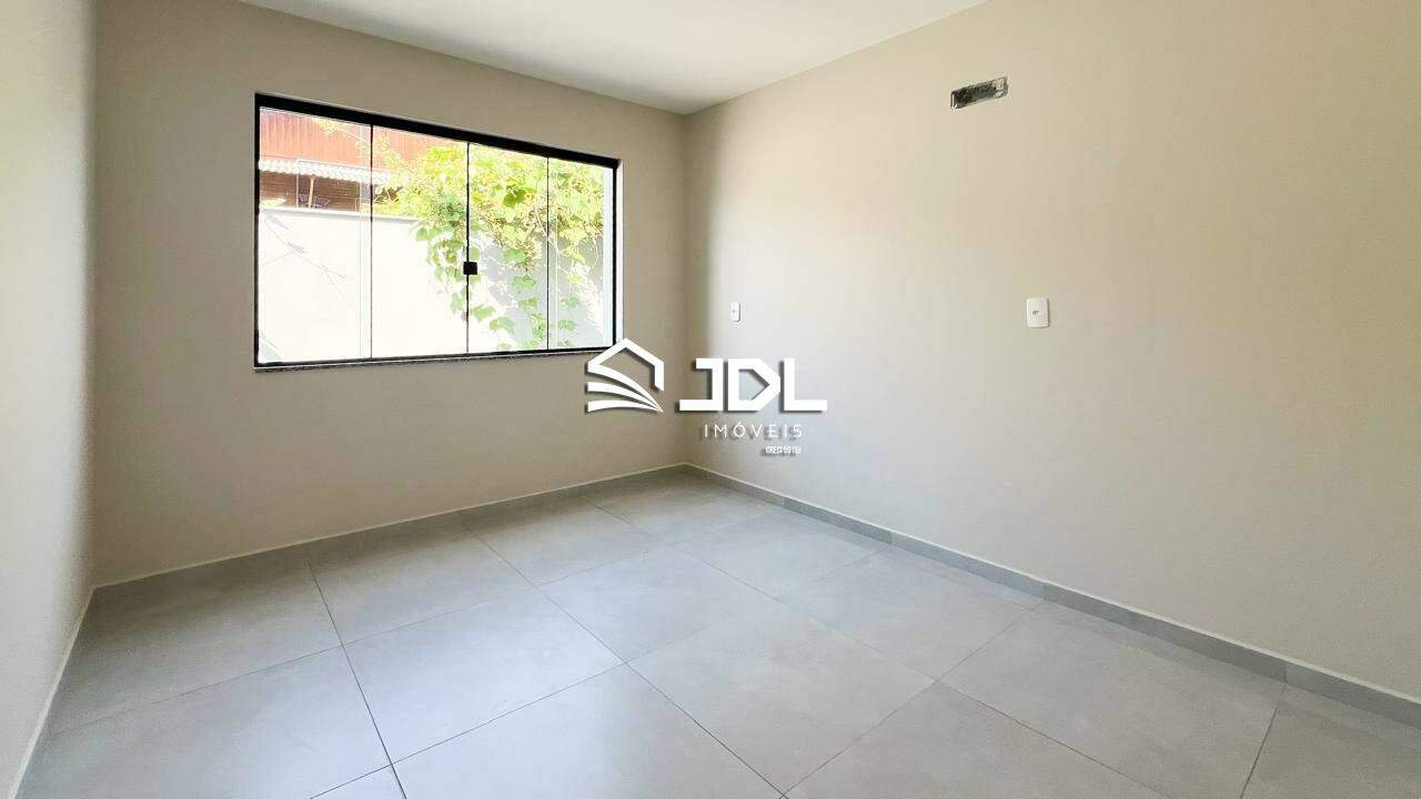 Casa à venda no bairro Escola Agrícola: 