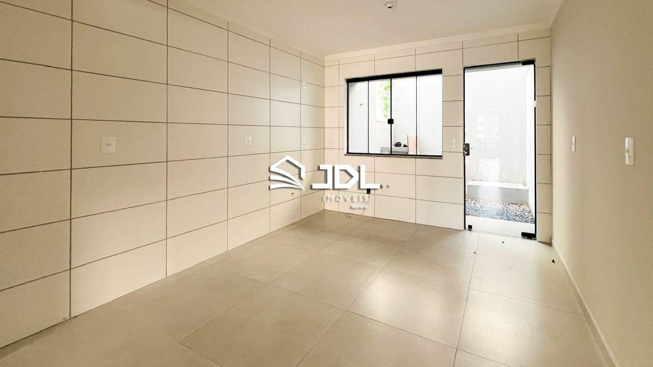 Excelente sobrado com acabamentos de alto padrão no bairro Escola Agricola por R$465 MIL!!! — foto 3