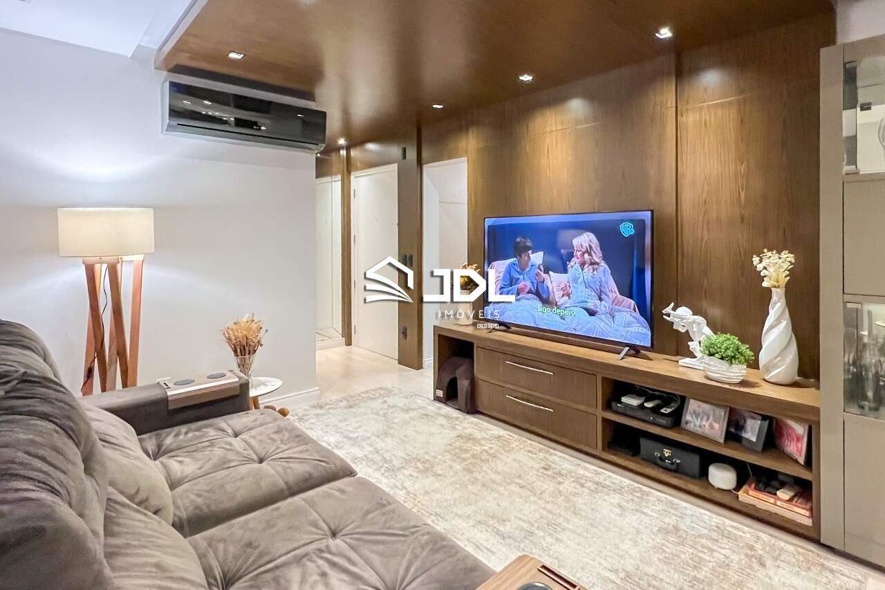 Apartamento à venda no bairro Victor Konder: 