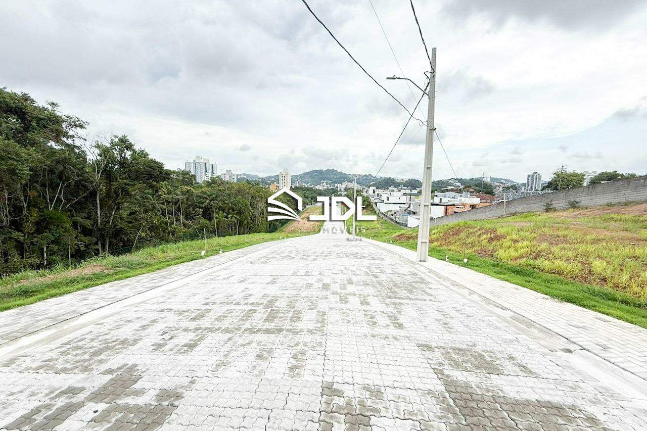 Lote em condomínio à venda no bairro Velha: