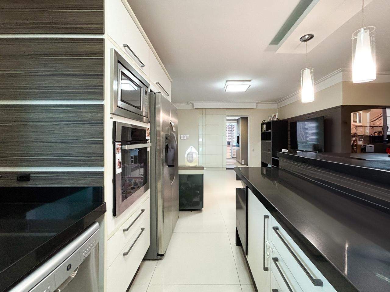 Apartamento à venda no bairro Escola Agrícola: 