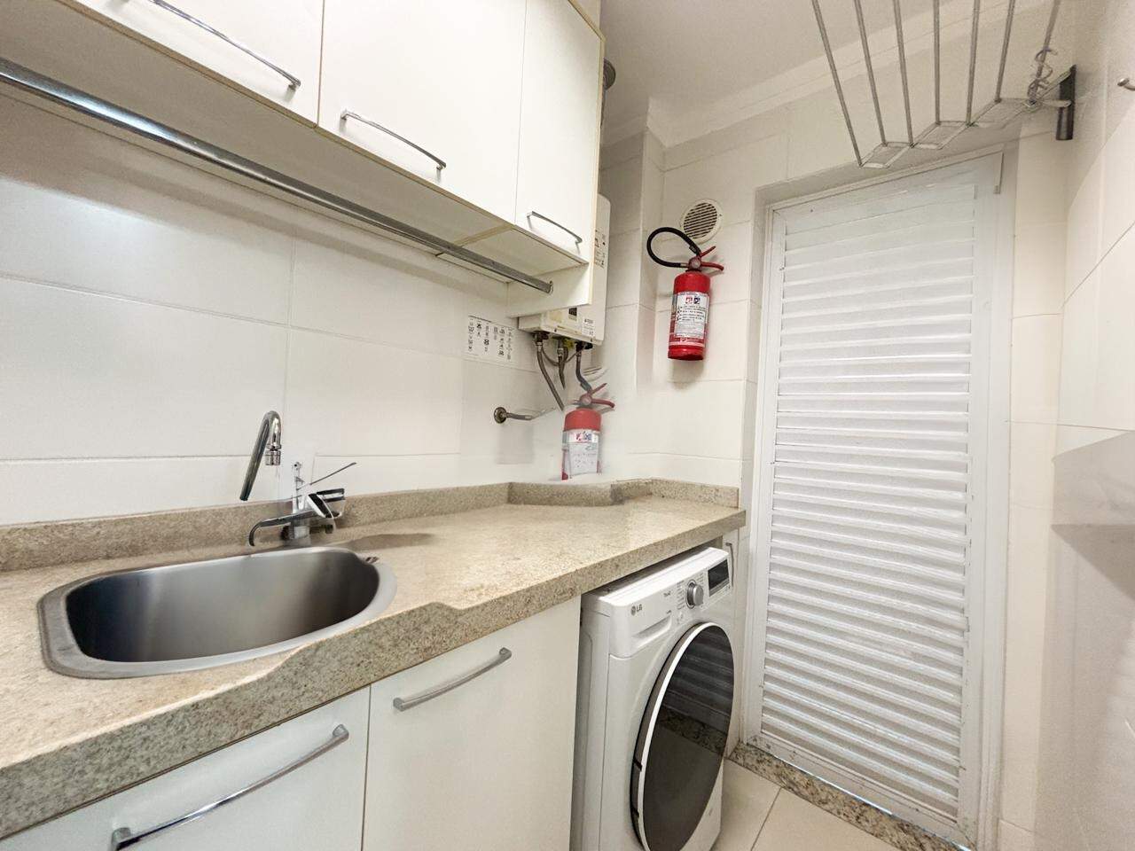 Apartamento à venda no bairro Escola Agrícola: 