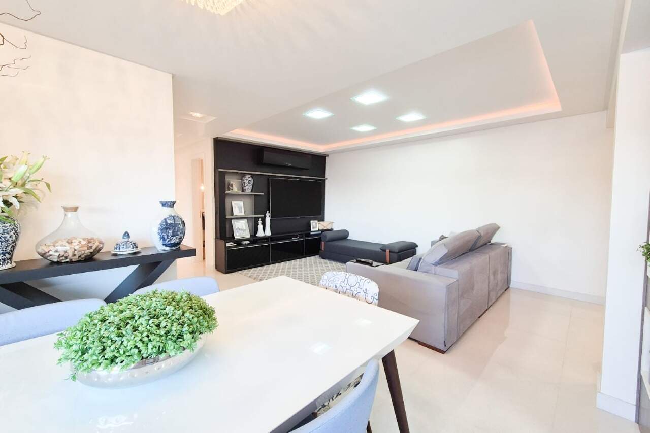 Apartamento à venda no bairro Vila Nova: 