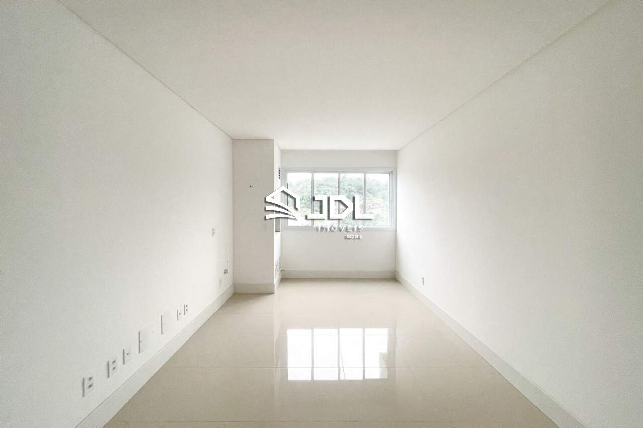 Apartamento à venda no bairro Vila Nova: