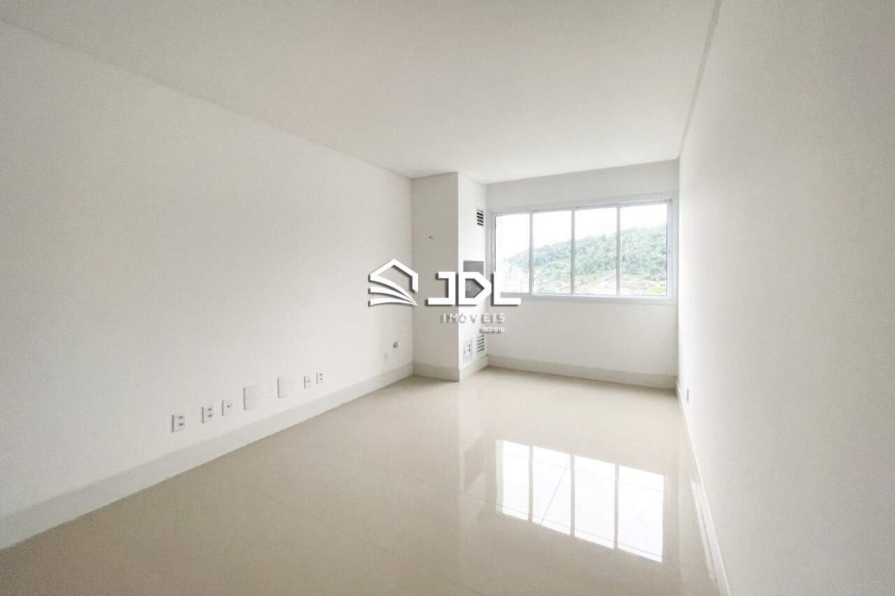 Apartamento à venda no bairro Vila Nova: