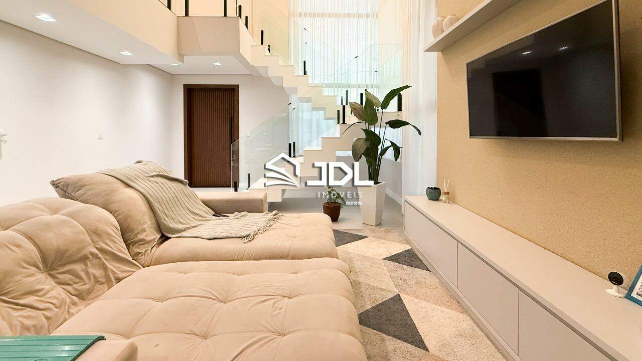 Casa à venda no bairro Velha:
