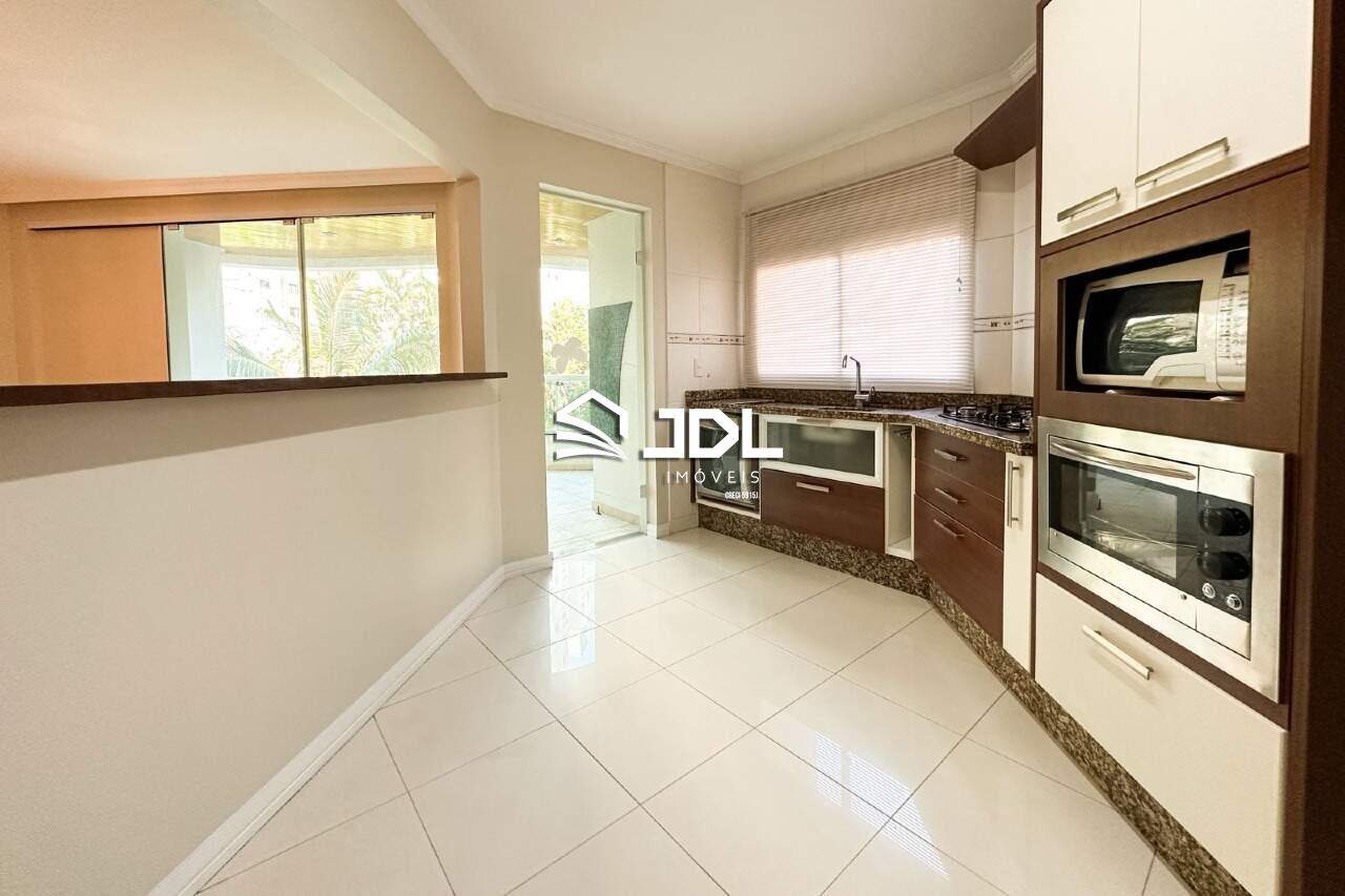 Apartamento à venda no bairro Victor Konder: 