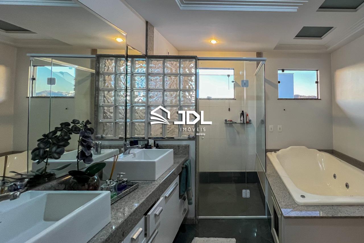 Casa à venda no bairro Tribess: 