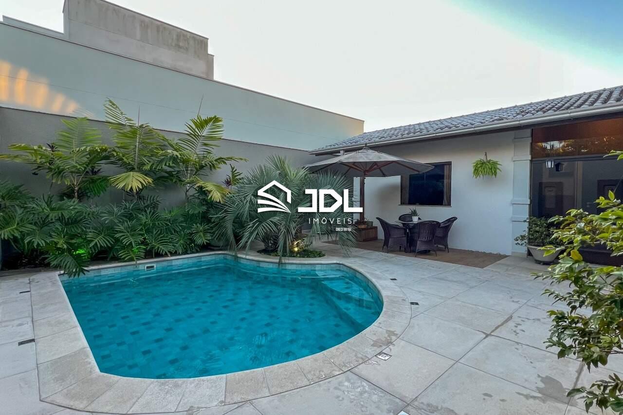 Casa à venda no bairro Tribess: 