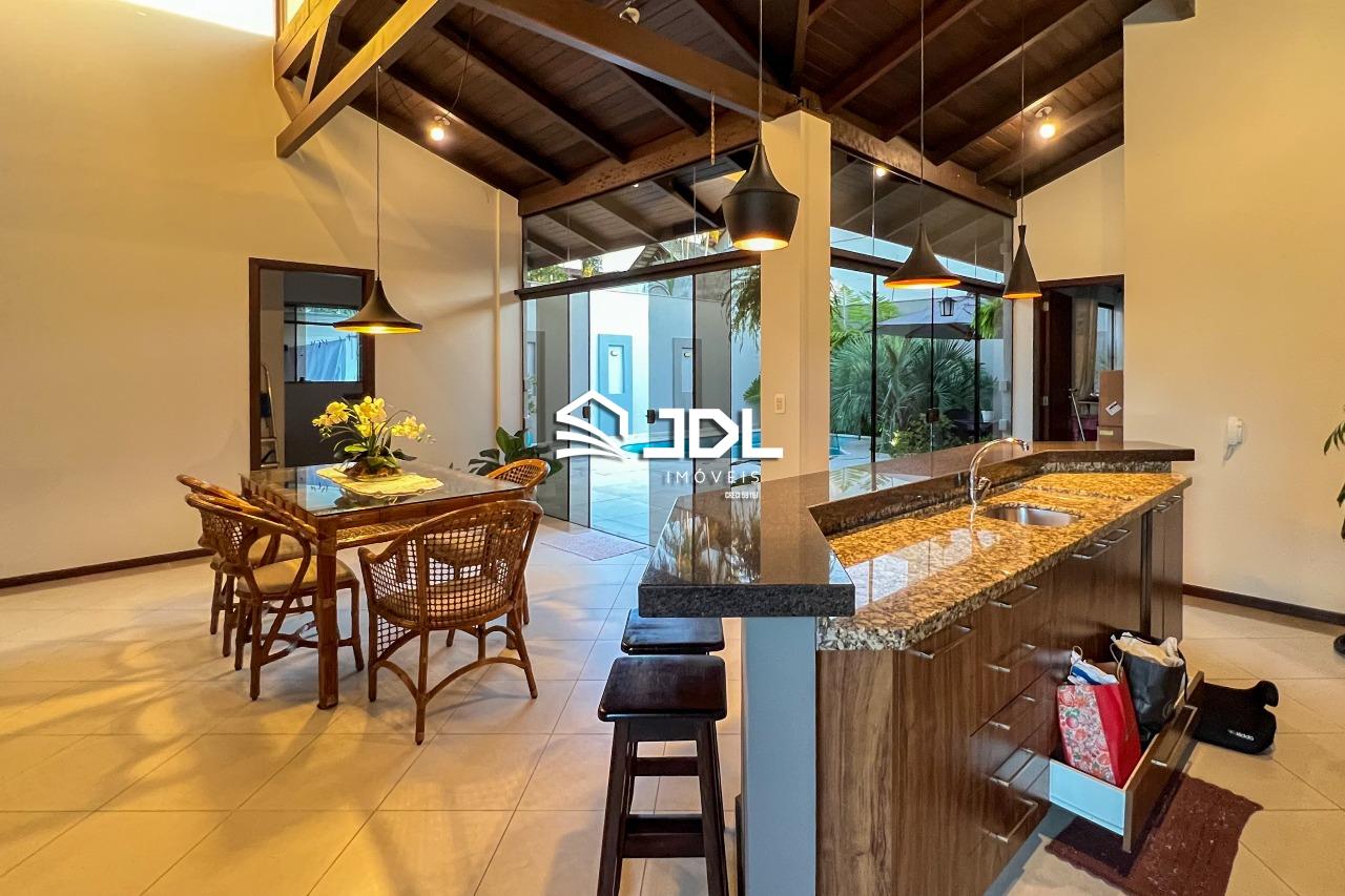 Casa à venda no bairro Tribess: 