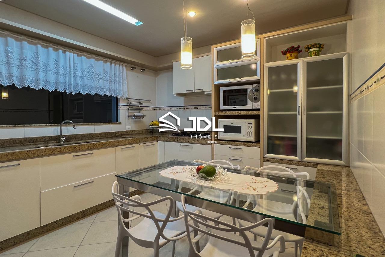 Casa à venda no bairro Tribess: 