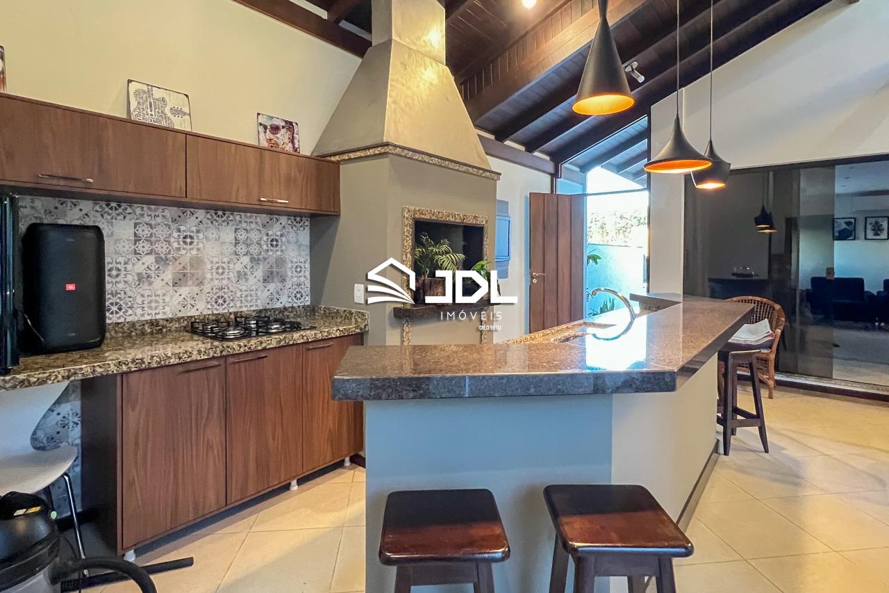 Casa à venda no bairro Tribess: 