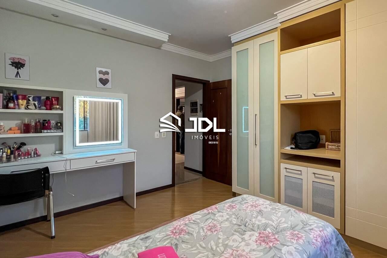 Casa à venda no bairro Tribess: 