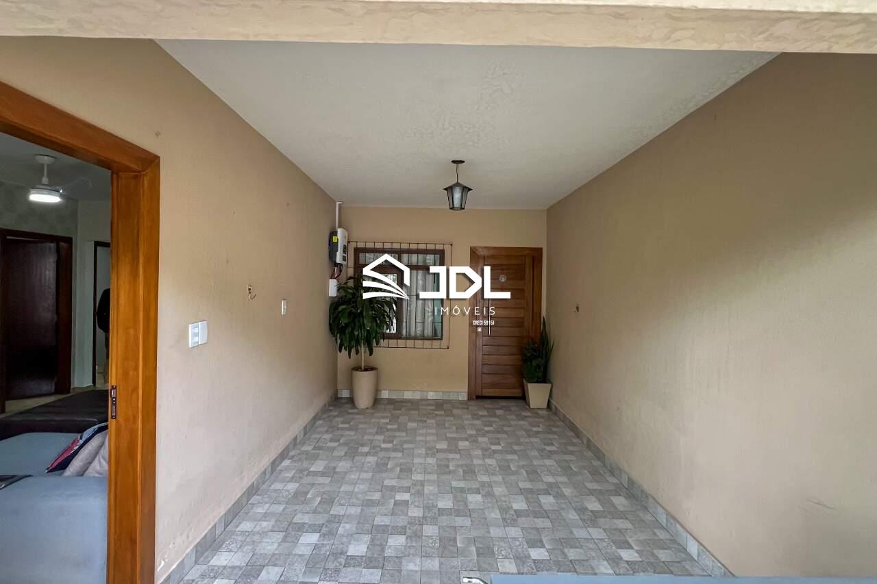 Casa à venda no bairro Velha Central: 