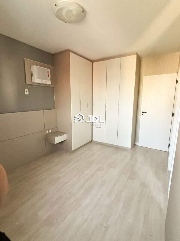 Apartamento à venda no bairro Velha: 