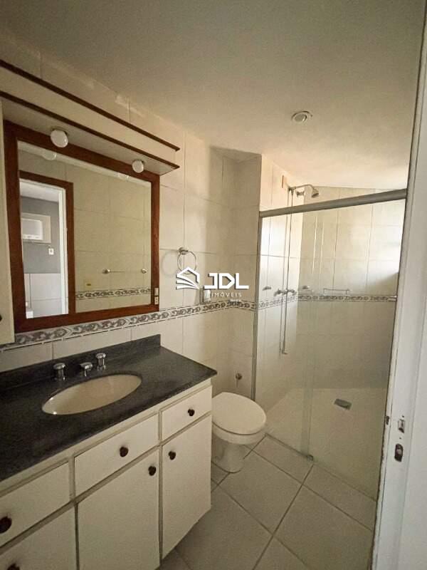 Apartamento à venda no bairro Velha: 