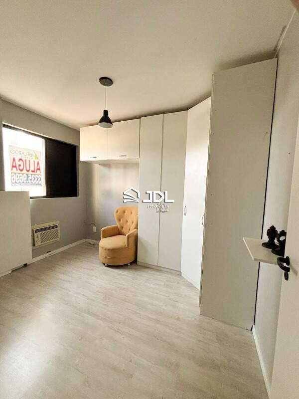 Apartamento à venda no bairro Velha: 