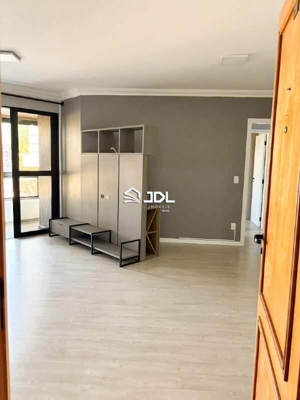 Apartamento à venda no bairro Velha: 