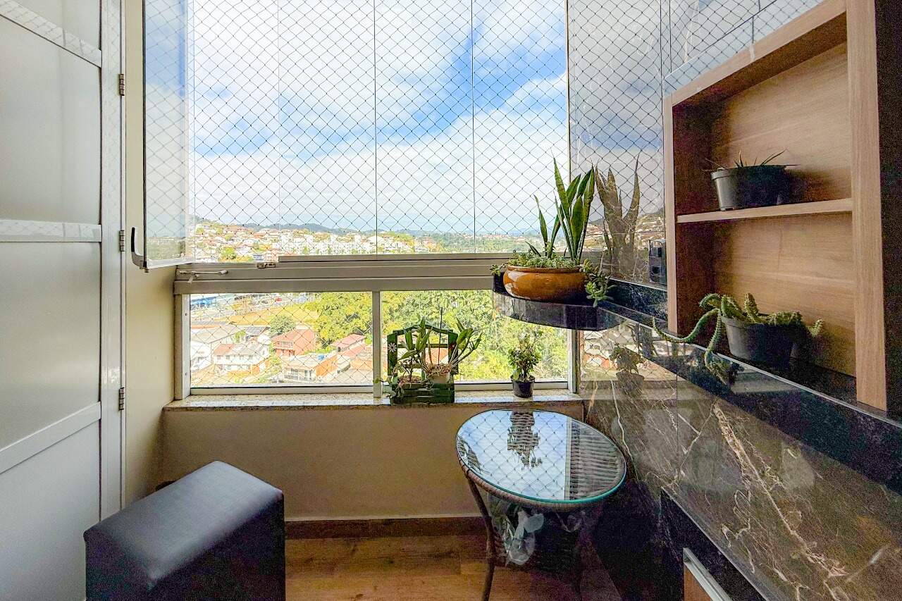 Apartamento à venda no bairro Fortaleza: