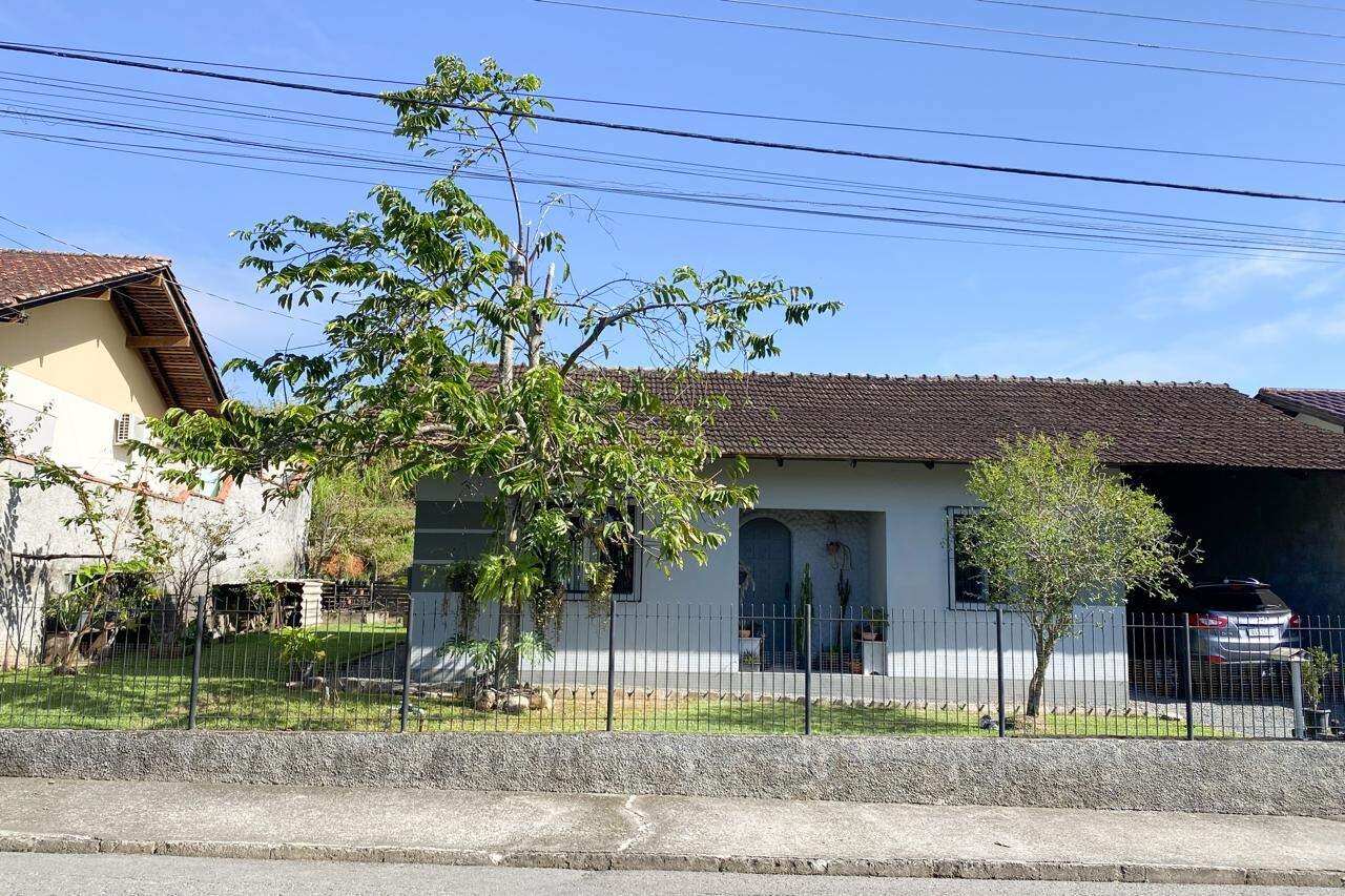 Casa à venda no bairro Passo Manso: 