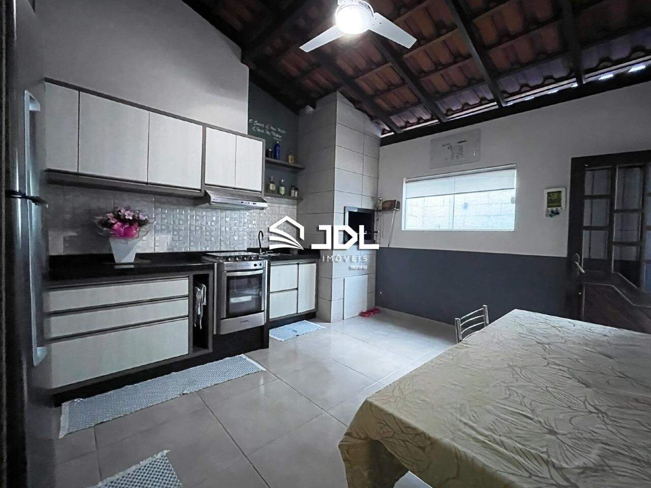 Casa à venda no bairro Tribess: 