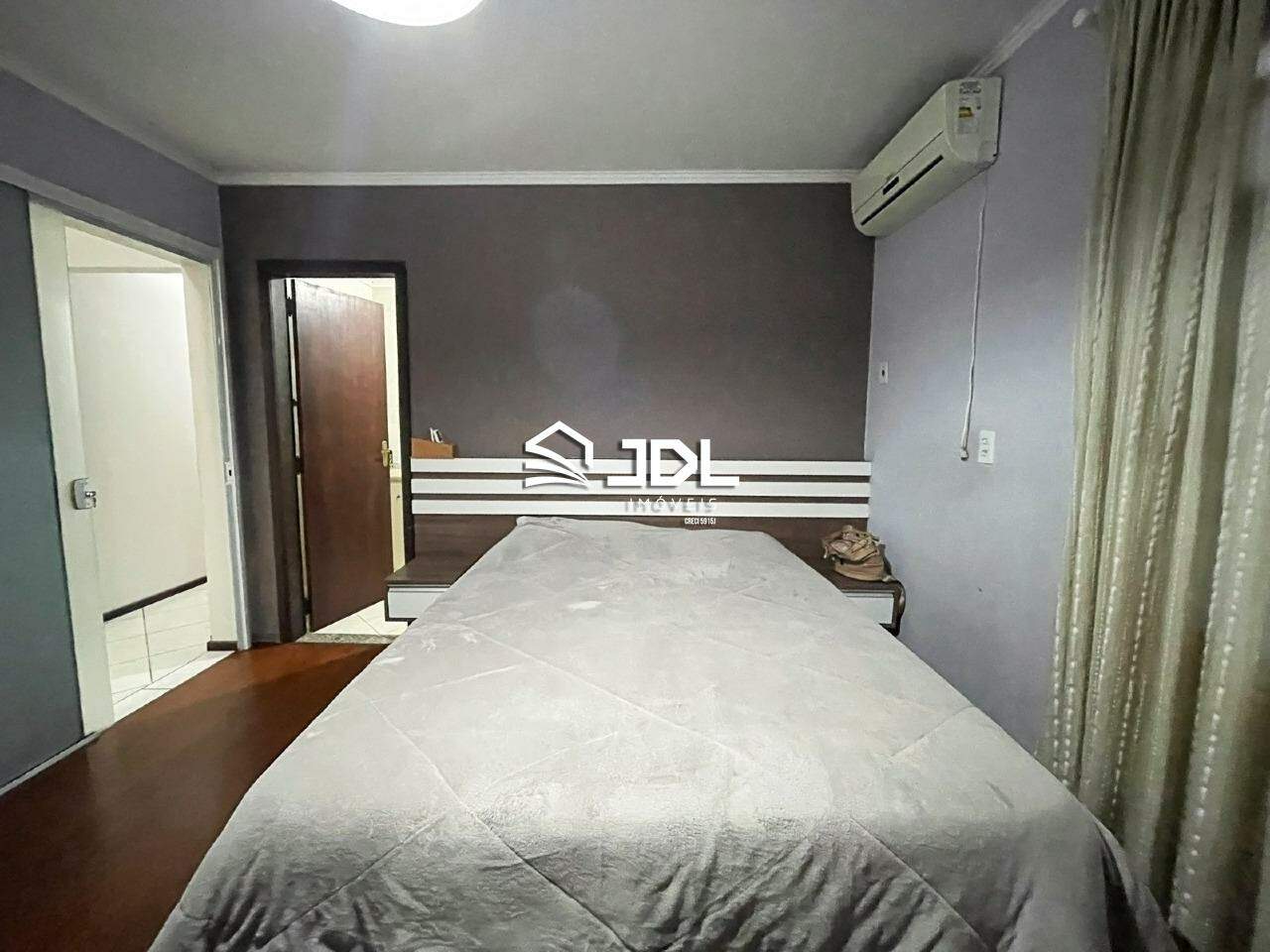 Casa à venda no bairro Tribess: 