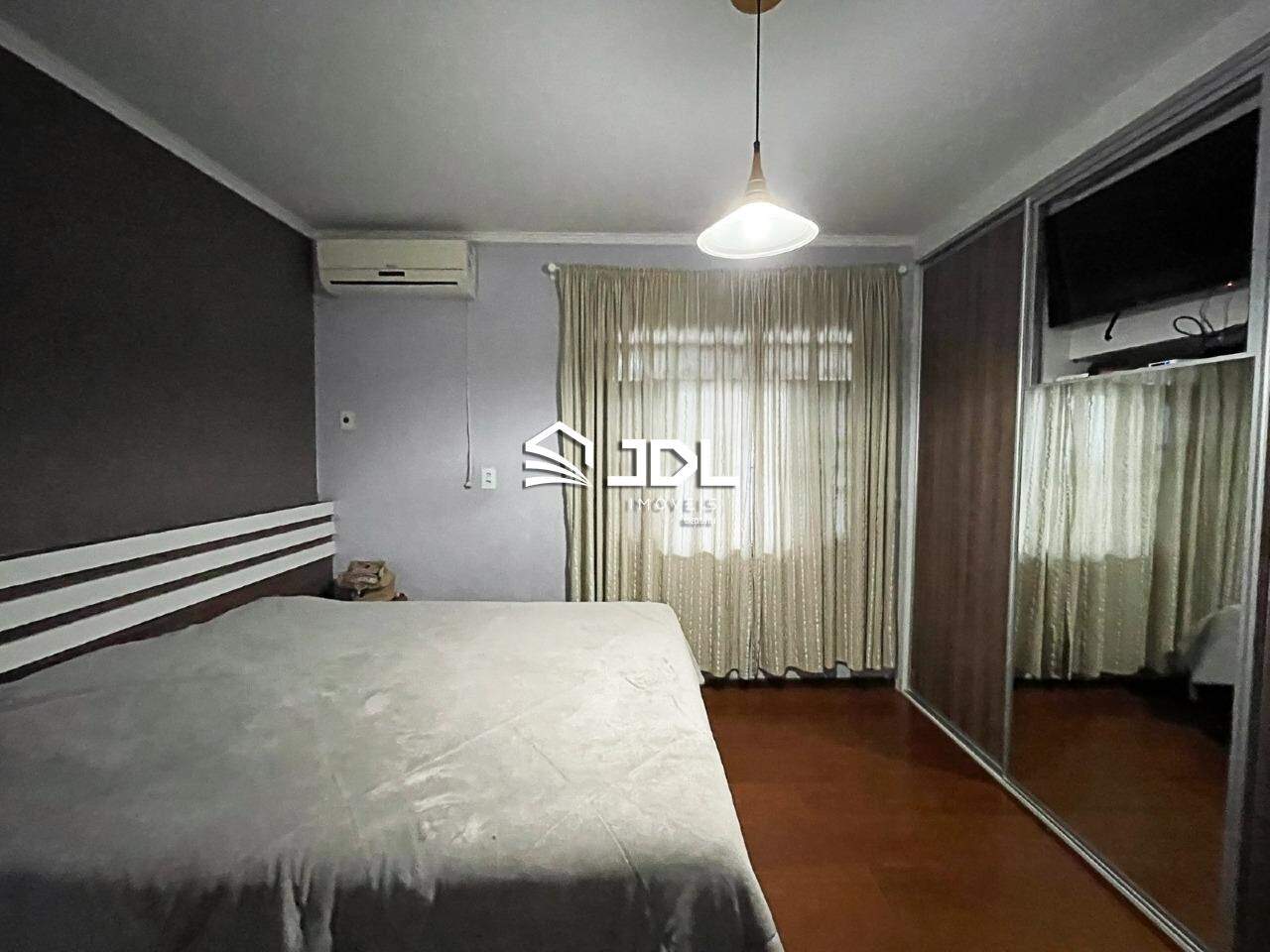 Casa à venda no bairro Tribess: 