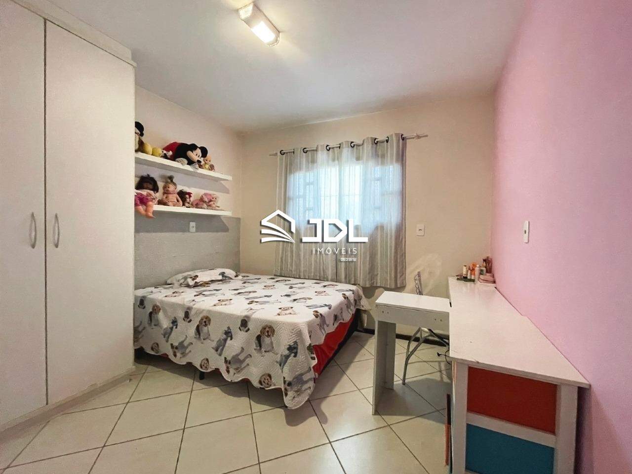 Casa à venda no bairro Tribess: 