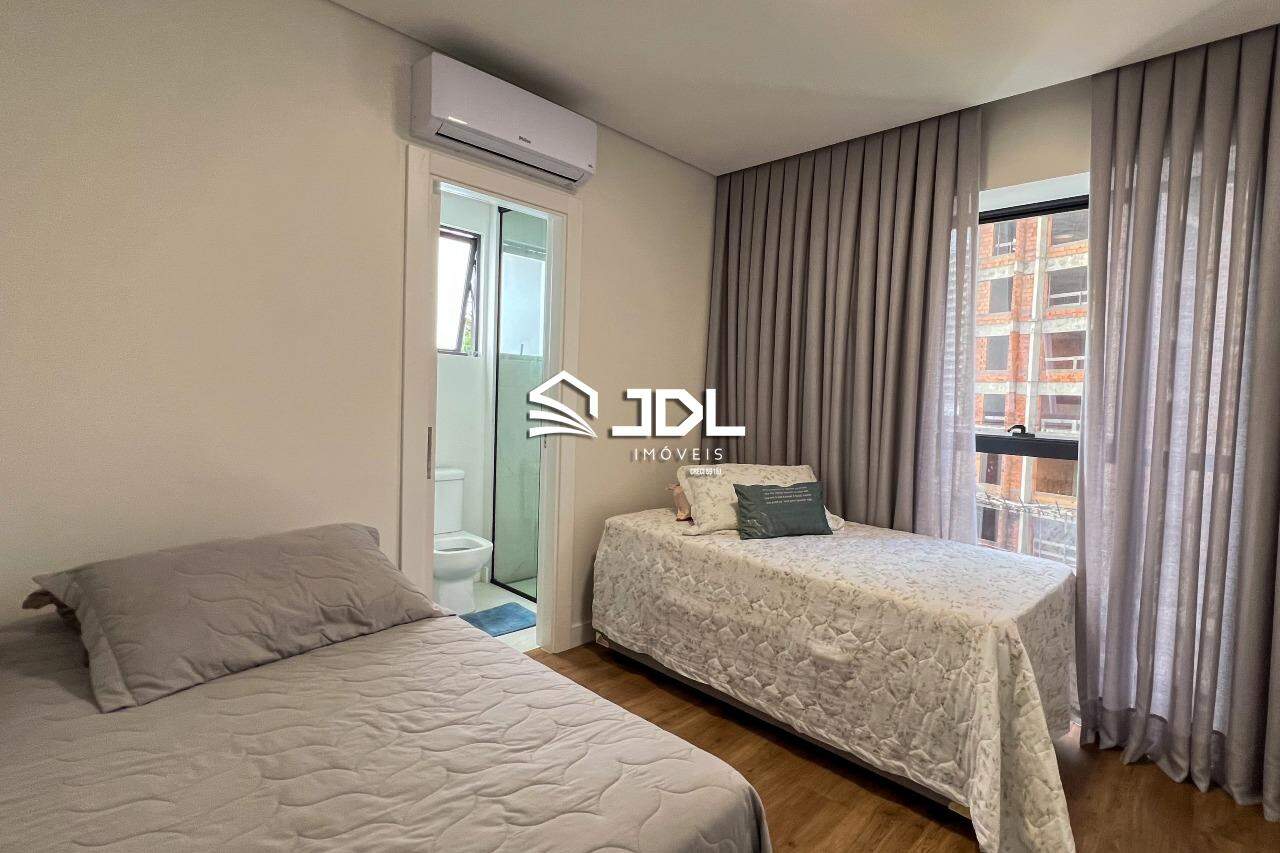 Apartamento à venda no bairro Velha: 