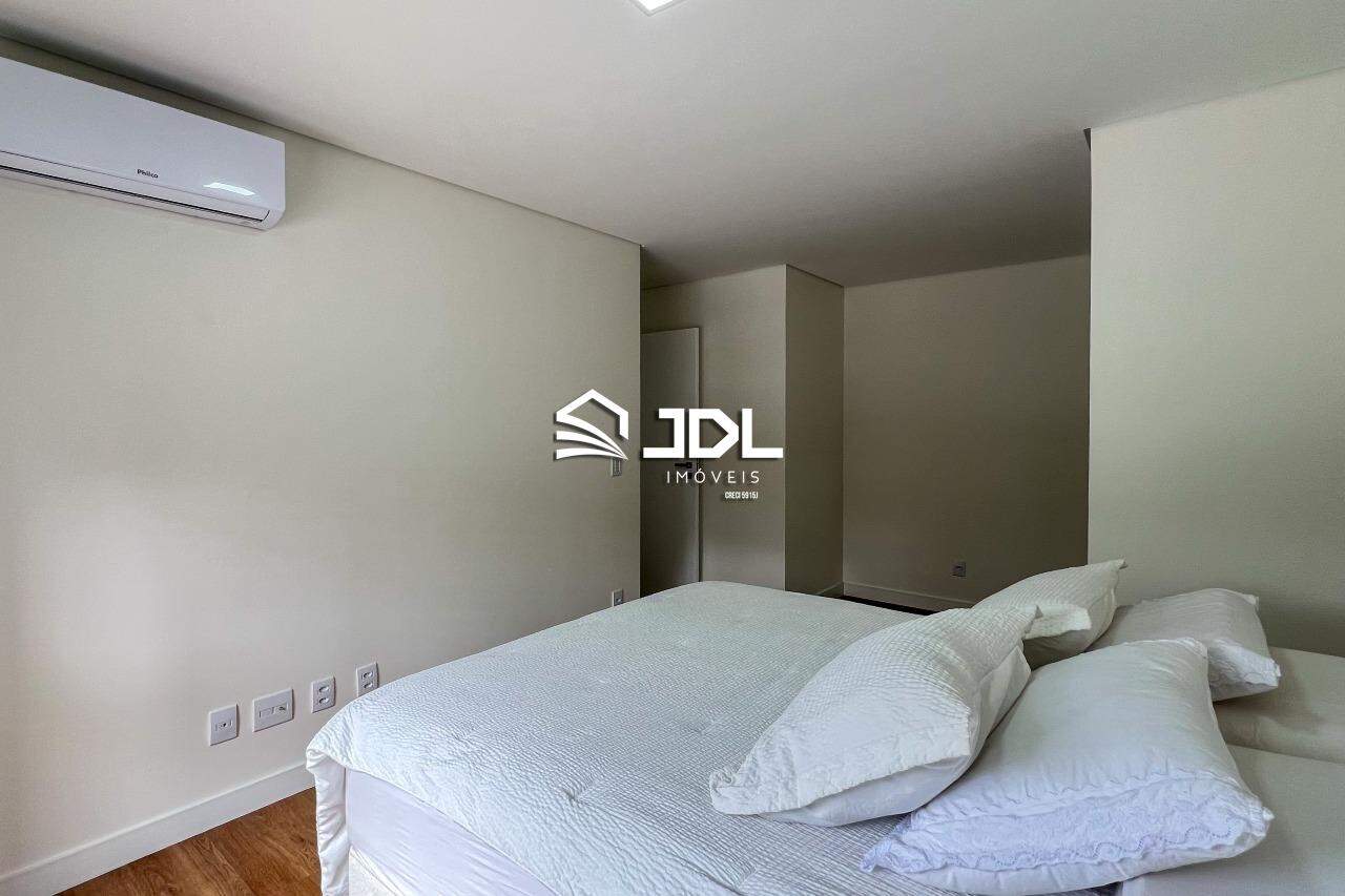 Apartamento à venda no bairro Velha: 