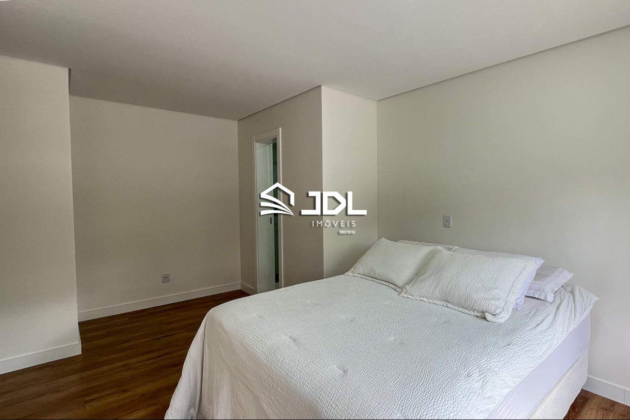 Apartamento à venda no bairro Velha: 