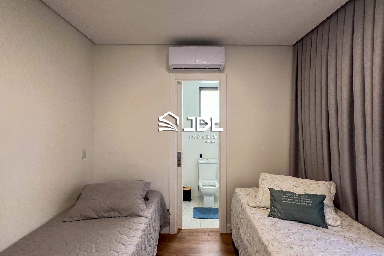 Apartamento à venda no bairro Velha: 