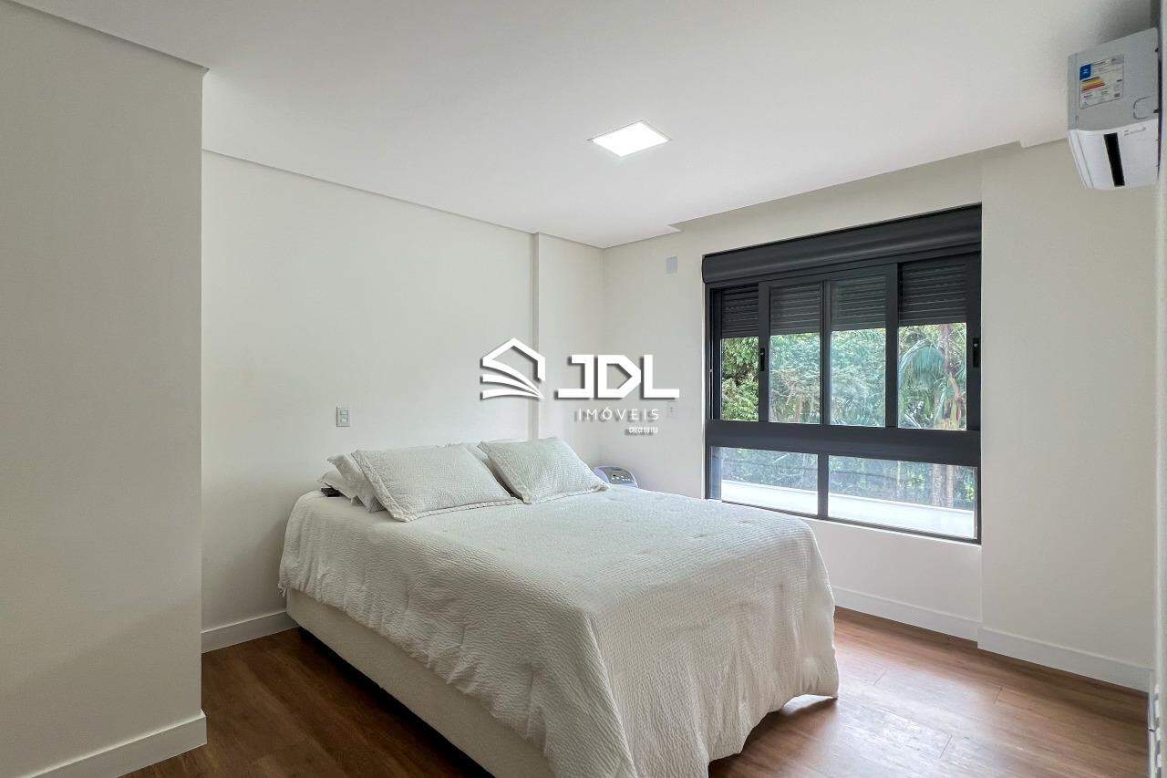 Apartamento à venda no bairro Velha: 