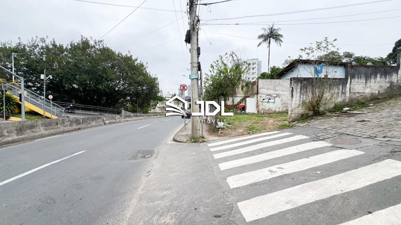 Terreno à venda no bairro Ponta Aguda: 