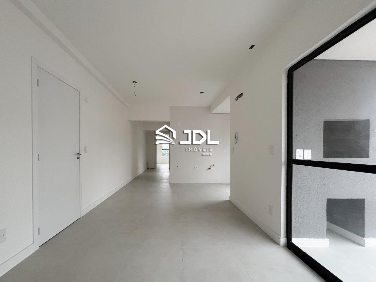 Apartamento à venda no bairro Velha: 