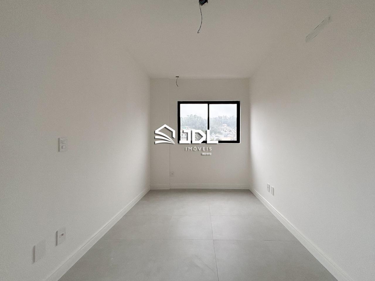 Apartamento à venda no bairro Velha: 