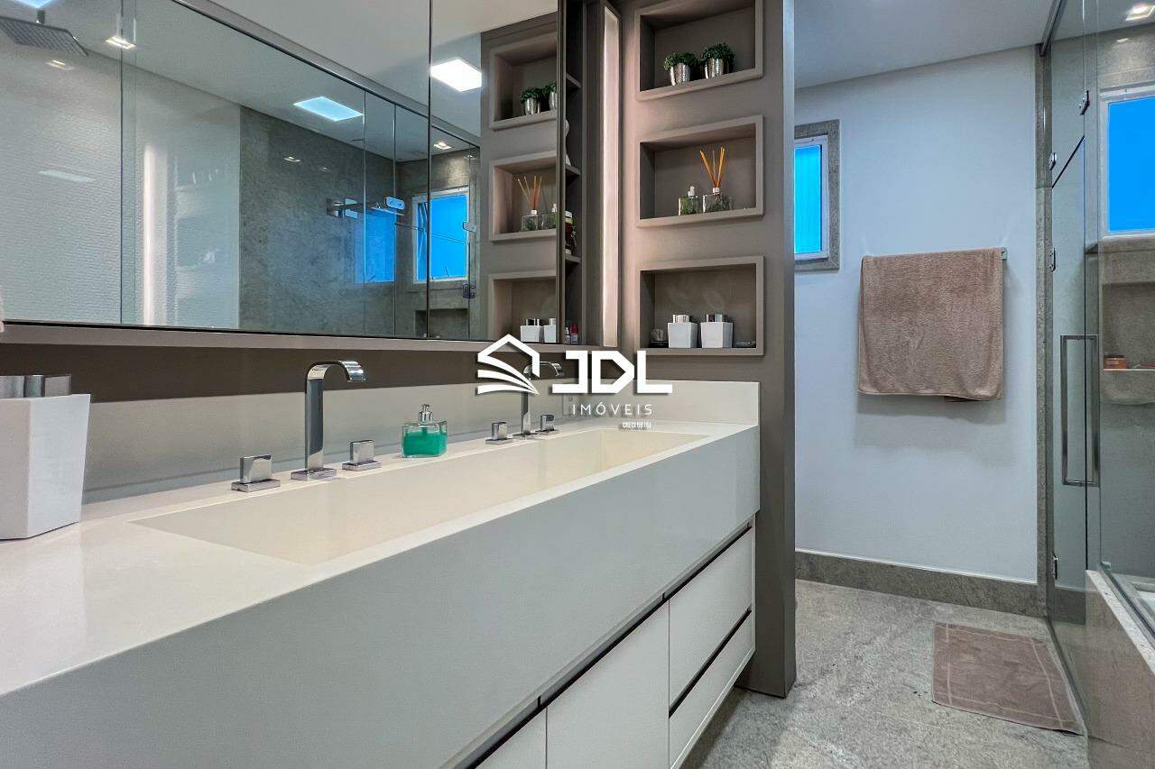 Apartamento à venda no bairro Victor Konder: 