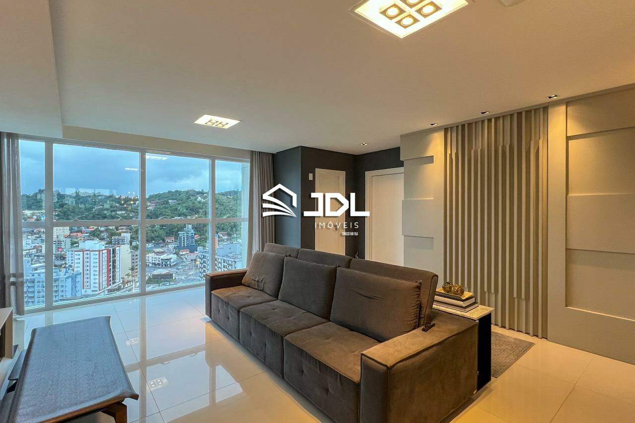 Apartamento à venda no bairro Victor Konder: 