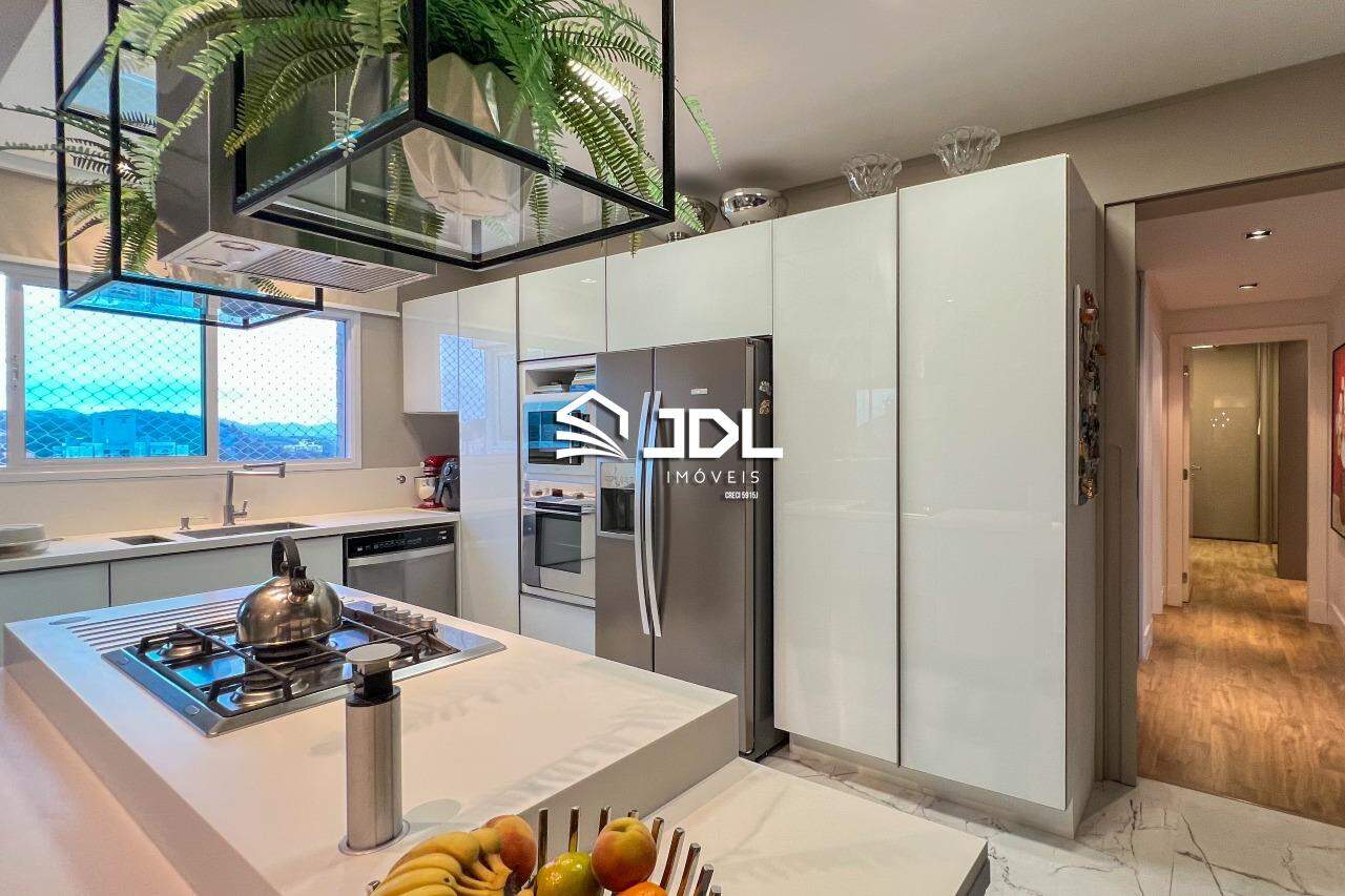 Apartamento à venda no bairro Victor Konder: 