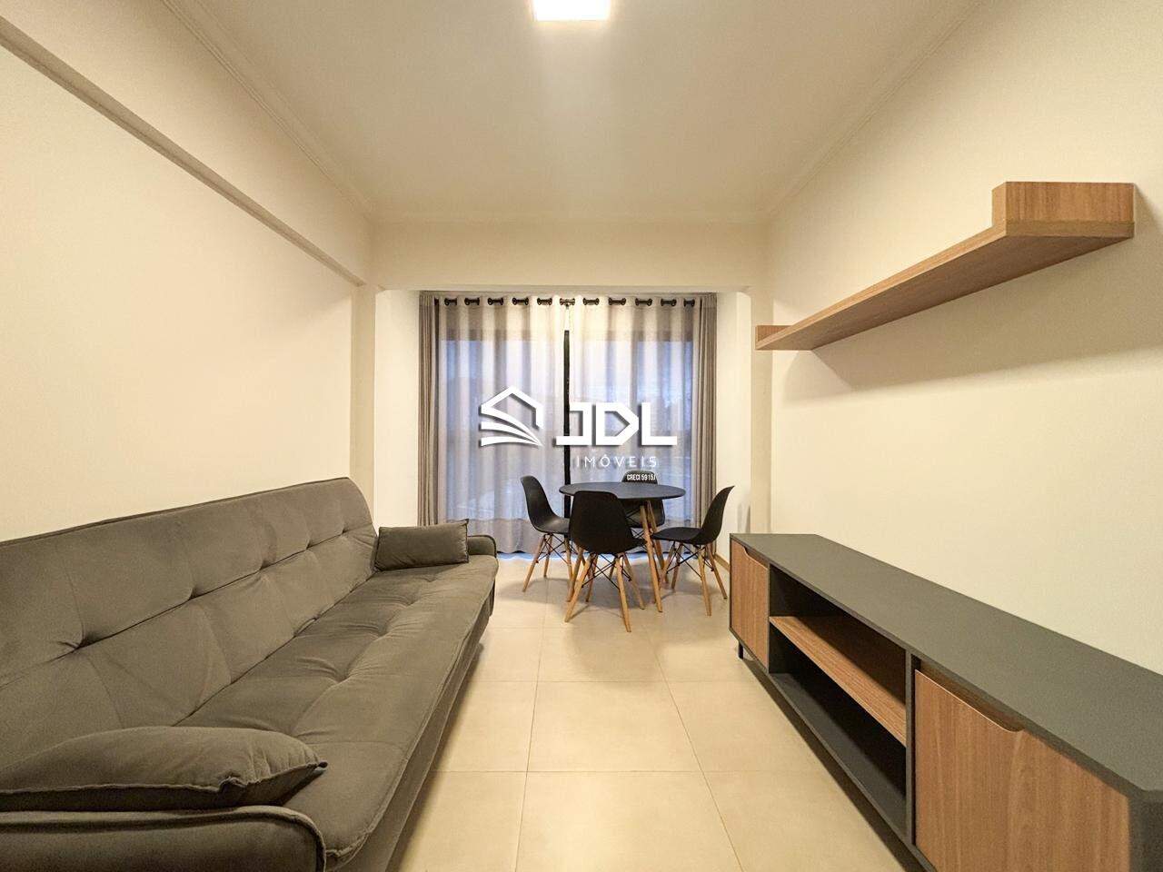 Apartamento para aluguel no bairro Centro: 