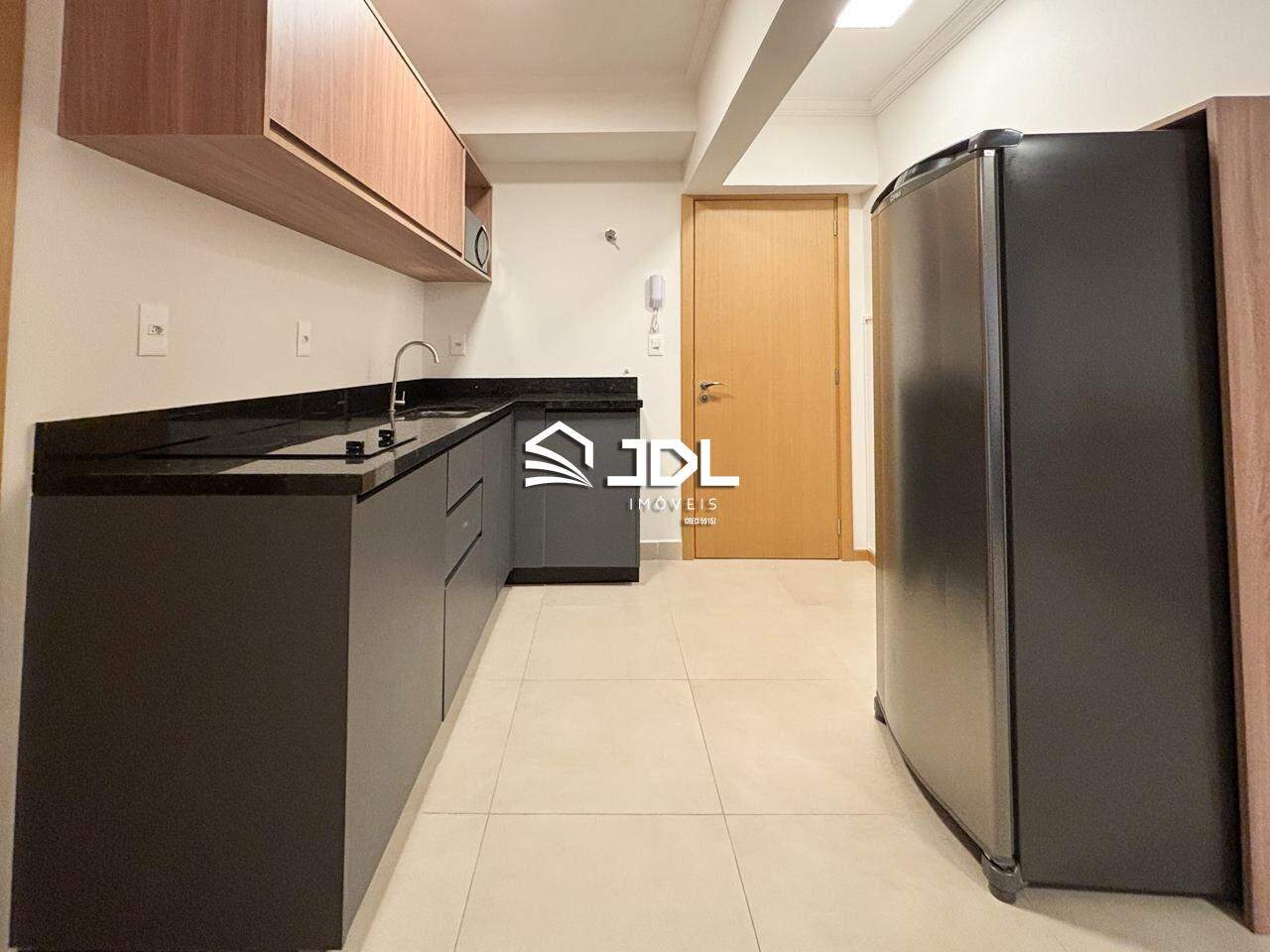 Apartamento para aluguel no bairro Centro: 