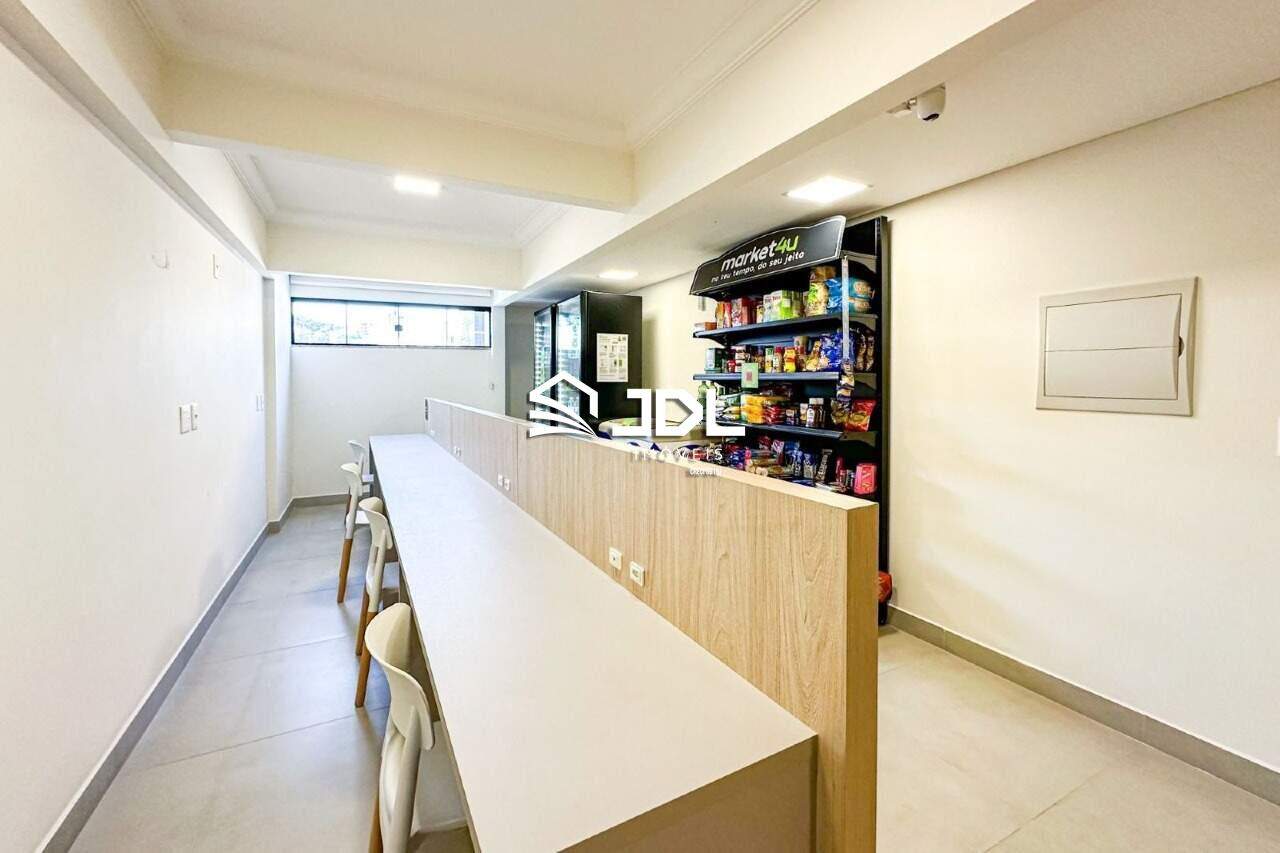 Apartamento para aluguel no bairro Centro: 