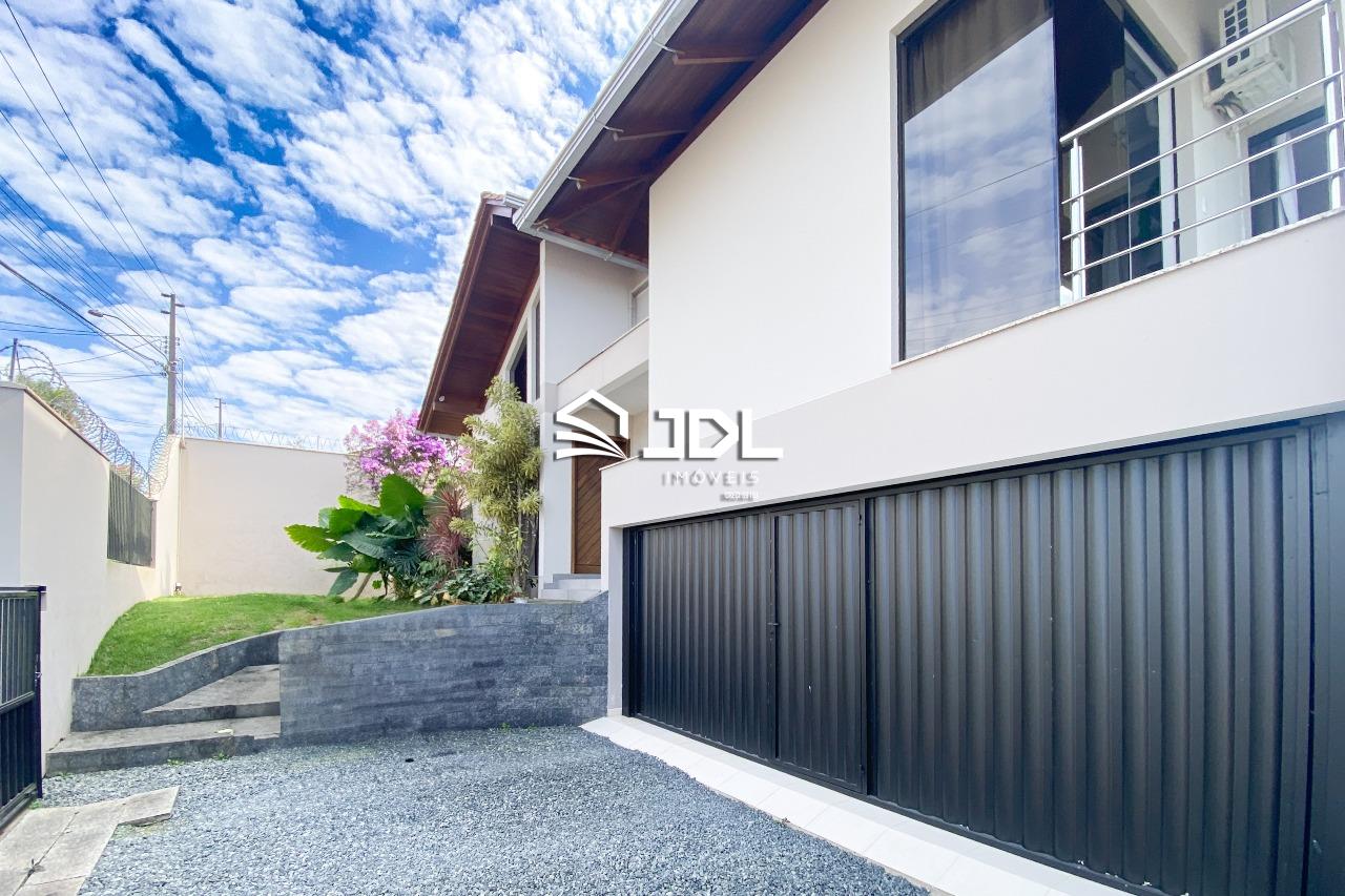 Casa à venda no bairro Itoupava Central: 